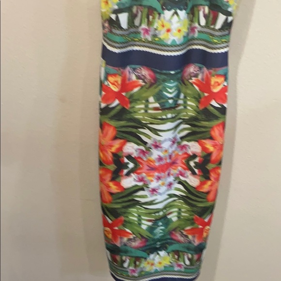 Dress - Picture 2 of 2